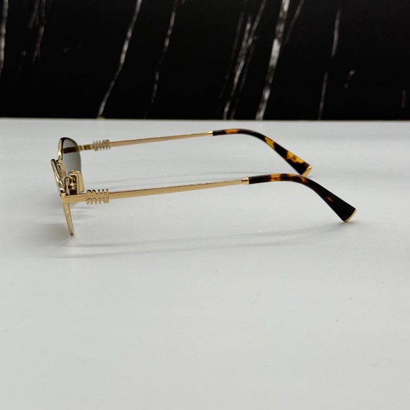 NEW SMU 56Z 5AK09Z MIU MIU SUNGLASSES MU56ZS 5AK09Z GOLD MU 56ZS WOMEN EYEWEAR main image 3